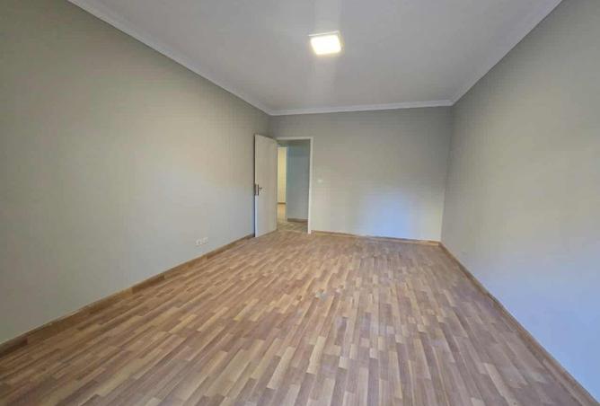 8082992 - Property Image 3