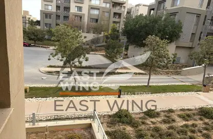 شقة - 2 غرف نوم - 2 حمامات للبيع في فيلدج جيت - المستثمرين الجنوبية - مدينة القاهرة الجديدة - القاهرة