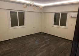 شقة - 2 غرف نوم - 1 حمام for للايجار in الحي التاسع - الشيخ زايد - الجيزة