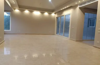 فيلا - 5 غرف نوم - 5 حمامات للايجار في اتريو - كمبوندات الشيخ زايد - الشيخ زايد - الجيزة