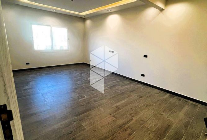 8252899 - Property Image 3