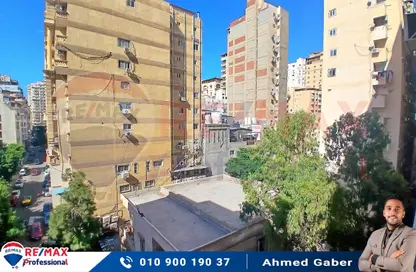 Apartment - 3 Bedrooms - 2 Bathrooms for sale in Shaarawy St. - Laurent - Hay Sharq - Alexandria