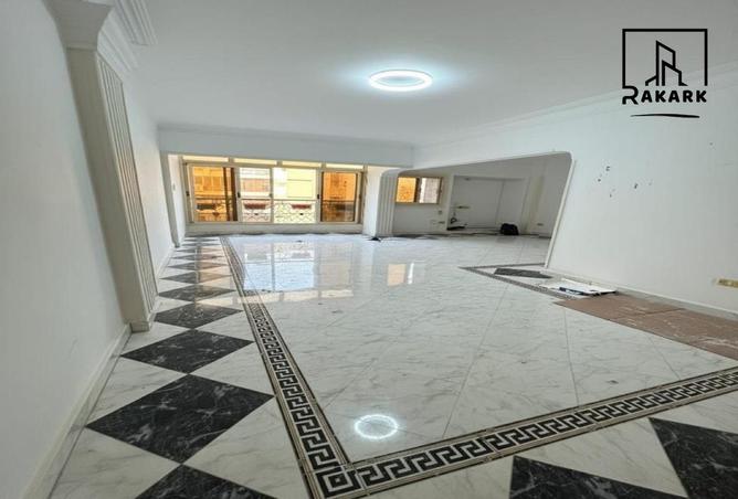 8403617 - صورة العقار 2