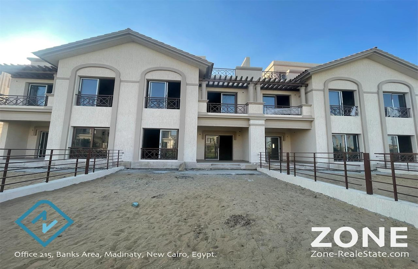 Villa for Sale in Madinaty For sale town house 200m in madinaty City