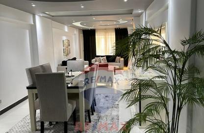 Apartment - 2 Bedrooms - 1 Bathroom for sale in Smouha Square - Smouha - Hay Sharq - Alexandria