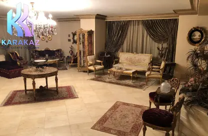 شقة - 4 غرف نوم - 5 حمامات للايجار في شارع محمد فريد - ميدان الحجاز - النزهة - القاهرة