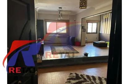 Apartment - 2 Bedrooms - 1 Bathroom for rent in Moez Al Dawla St. - 6th Zone - Nasr City - Cairo