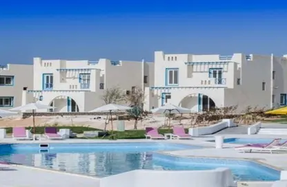 Chalet - 2 Bedrooms - 2 Bathrooms for sale in Mountain View - Ras Al Hekma - North Coast