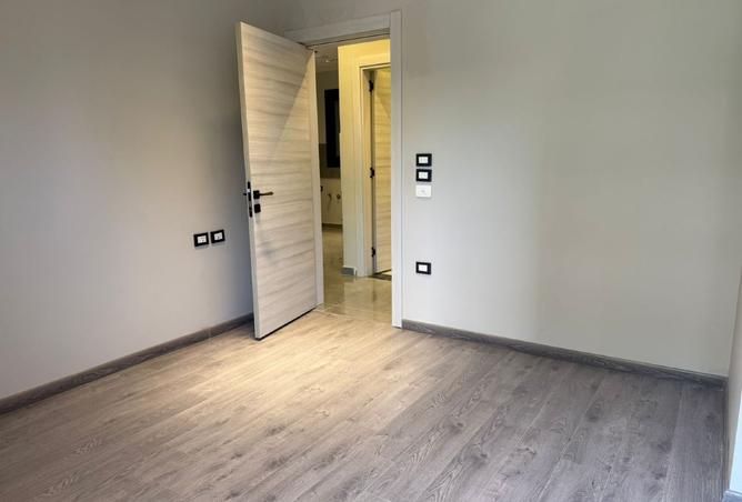 8254733 - Property Image 2