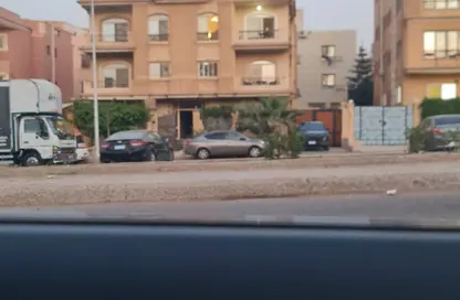 Apartment - 3 Bedrooms - 1 Bathroom for sale in 7th District - Sheikh Zayed City - Giza