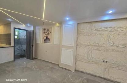Apartment - 3 Bedrooms - 2 Bathrooms for sale in Al Lebeny Axis - El Mariouteya - Faisal - Hay El Haram - Giza