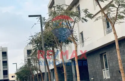 Apartment - 2 Bedrooms - 1 Bathroom for sale in W Signature By Waterway - South Investors Area - New Cairo City - Cairo