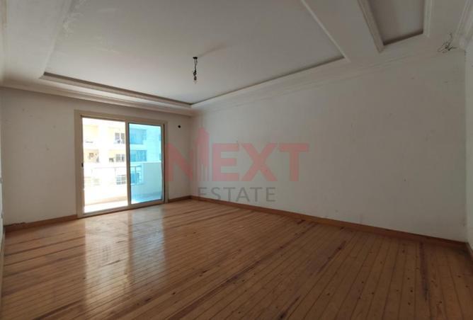 8074521 - Property Image 2