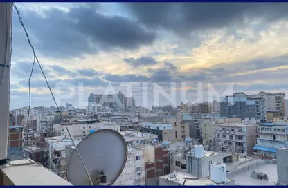 Apartment - 3 Bedrooms - 2 Bathrooms for sale in Mohamed Ezz Al Arab St. - Laurent - Hay Sharq - Alexandria