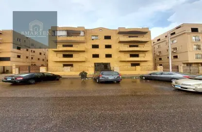 شقة - 4 غرف نوم - 2 حمامات للبيع في المجاورة الاولي - المنطقة الاولي - مدينة الشروق - القاهرة