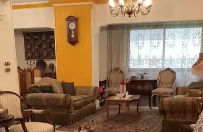 شقة - 3 غرف نوم - 1 حمام للبيع في شارع عبد الله ابن الطاهر - المنطقة السادسة - مدينة نصر - القاهرة