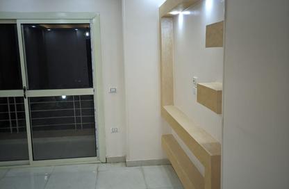 Apartment - 2 Bedrooms - 1 Bathroom for rent in Degla Palms - Al Wahat Road - 6 October City - Giza