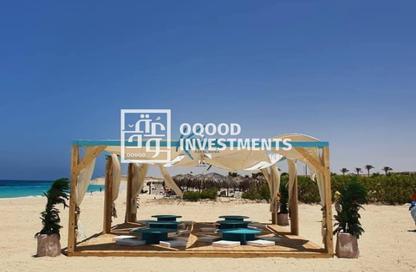 (بنتهاوس  (روف - 3 غرف نوم - 2 حمامات للبيع في كون - راس الحكمة - الساحل الشمالي