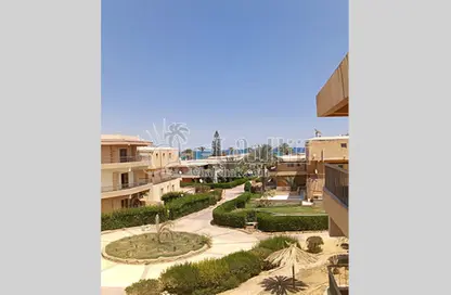 شاليه - 3 غرف نوم - 2 حمامات للبيع في ريد كاربيت - العين السخنة - السويس