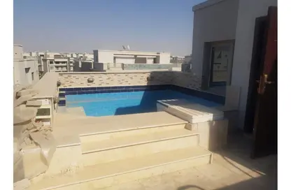 (بنتهاوس  (روف - 3 غرف نوم - 3 حمامات للايجار في جاليريا  مون فالى - المستثمرين الجنوبية - مدينة القاهرة الجديدة - القاهرة