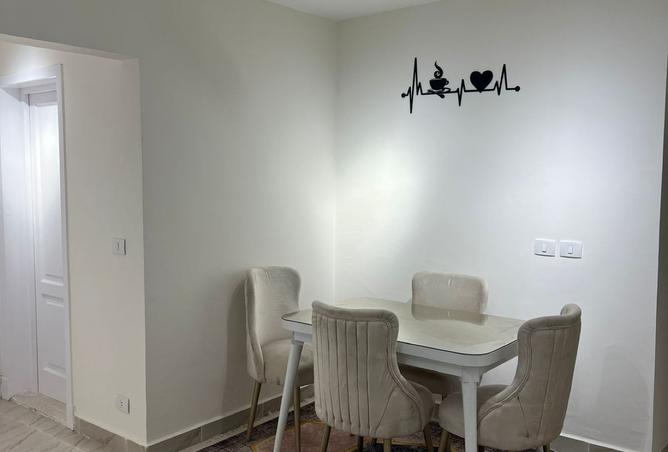 8230738 - Property Image 2