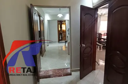 Apartment - 3 Bedrooms - 2 Bathrooms for rent in Nagaty Serag St. - 8th Zone - Nasr City - Cairo