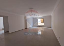 Apartment - 3 bedrooms - 1 bathroom for للبيع in Glim - Hay Sharq - Alexandria