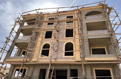 Apartment - 3 Bedrooms - 3 Bathrooms for sale in Bait Alwatan - The 5th Settlement - New Cairo City - Cairo