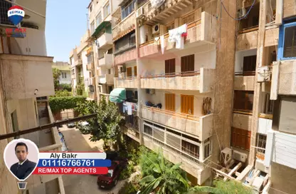 Apartment - 2 Bedrooms - 2 Bathrooms for rent in Mostafa Abou Heif St. - Saba Basha - Hay Sharq - Alexandria