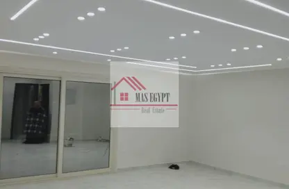 شقة - 3 غرف نوم - 4 حمامات للبيع في شارع شهاب - المهندسين - الجيزة