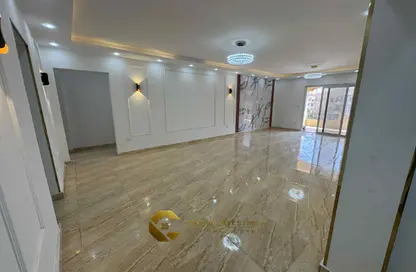 Apartment - 3 Bedrooms - 2 Bathrooms for sale in Al Khamayel city - Sheikh Zayed Compounds - Sheikh Zayed City - Giza