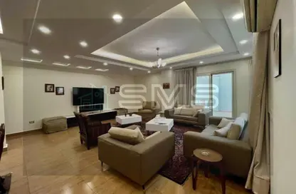 Apartment - 3 Bedrooms - 1 Bathroom for rent in Mohamed Zerd St. - Area E - Ganoob El Acadimia - New Cairo City - Cairo