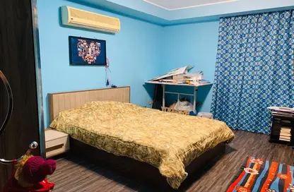 شقة - 6 غرف نوم - 4 حمامات للبيع في مون فالي - المستثمرين الجنوبية - مدينة القاهرة الجديدة - القاهرة