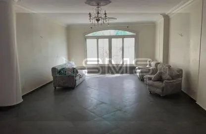 شقة - 3 غرف نوم - 2 حمامات للايجار في شارع دكتور ياسين عبد الغفار - المنطقة ج - حى جنوب الاكايمية - مدينة القاهرة الجديدة - القاهرة