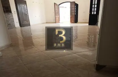 Apartment - 3 Bedrooms - 2 Bathrooms for rent in Area G - Ganoob El Acadimia - New Cairo City - Cairo