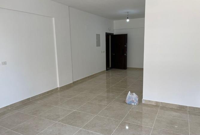 8363420 - Property Image 3