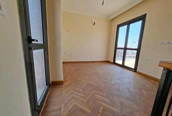 8045657 - Property Image 2