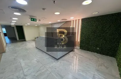 مكتب عمل جماعي - استوديو - 5 حمامات للايجار في شارع ال ٩٠ الجنوبي - شارع التسعين الجنوبي - التجمع الخامس - مدينة القاهرة الجديدة - القاهرة