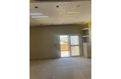 شقة - 3 غرف نوم - 3 حمامات للبيع في شارع المهندس احمد كمال حمدي - الحي السادس عشر - الشيخ زايد - الجيزة