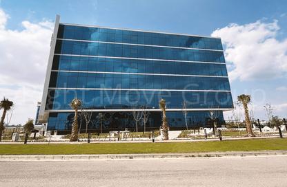 Office Space - Studio - 3 Bathrooms for sale in Smart Village - Cairo Alexandria Desert Road - 6 October City - Giza