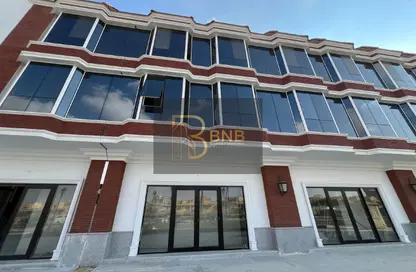 محل تجاري - استوديو - 1 حمام للايجار في محور جمال عبد الناصر - التجمع الثالث - مدينة القاهرة الجديدة - القاهرة