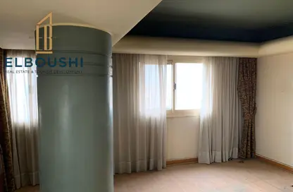 شقة - 8 غرف نوم - 5 حمامات للبيع في مصر الجديدة - القاهرة