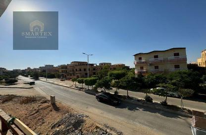 شقة - 3 غرف نوم - 3 حمامات للبيع في المجاورة الاولي - الحي الاول شرق - مدينة الشروق - القاهرة