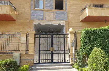 Apartment - 3 Bedrooms - 3 Bathrooms for sale in Al Shaheed Islam Raafat St. - The 1st Settlement - New Cairo City - Cairo