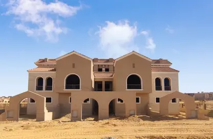 فيلا - 4 غرف نوم - 4 حمامات للبيع في ايفى ريسيدنس - كمبوندات الشروق - مدينة الشروق - القاهرة