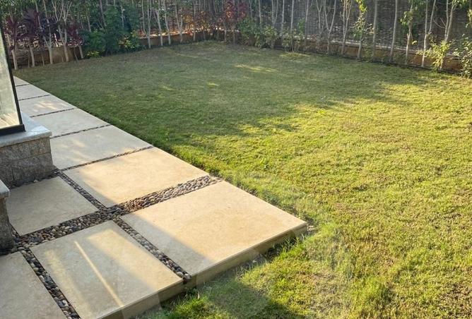 8195947 - Property Image 2