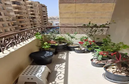 Apartment - 3 Bedrooms - 2 Bathrooms for sale in taksim Shamal Sinaa 2 St. - Zahraa El Maadi - Hay El Maadi - Cairo