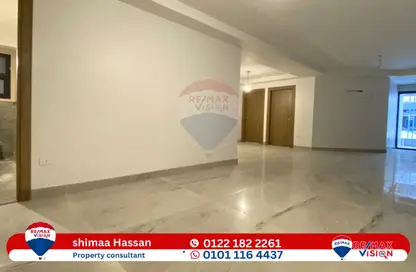 شقة - 3 غرف نوم - 3 حمامات للبيع في سكاي لاين - سموحة - حي شرق - الاسكندرية