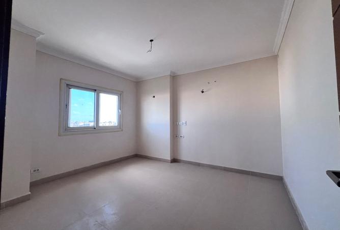 8483427 - Property Image 3