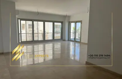 Apartment - 3 Bedrooms - 3 Bathrooms for rent in The Fourteen Golf Residences - Uptown Cairo - Mokattam - Cairo